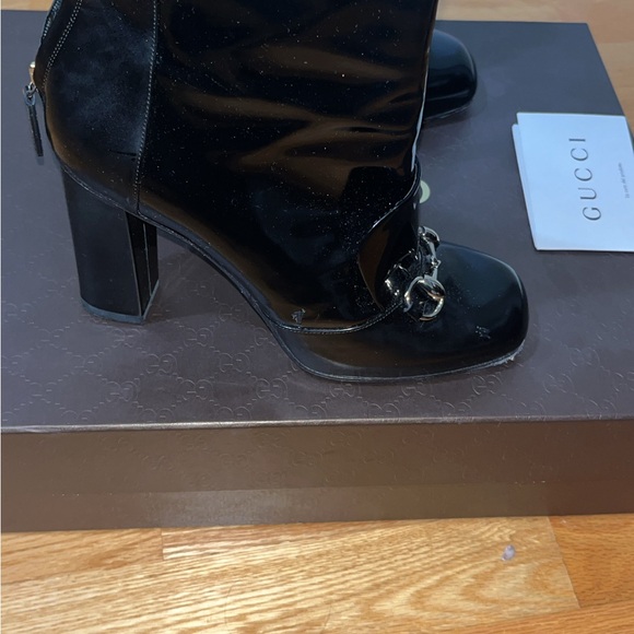 Gucci Black Heeled Boots with Luxurious Leather Finish - Picture 3 of 5